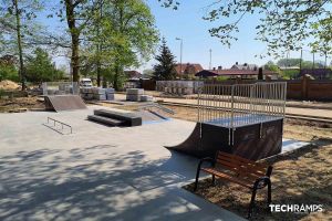 Techramps Skatepark aus Holz