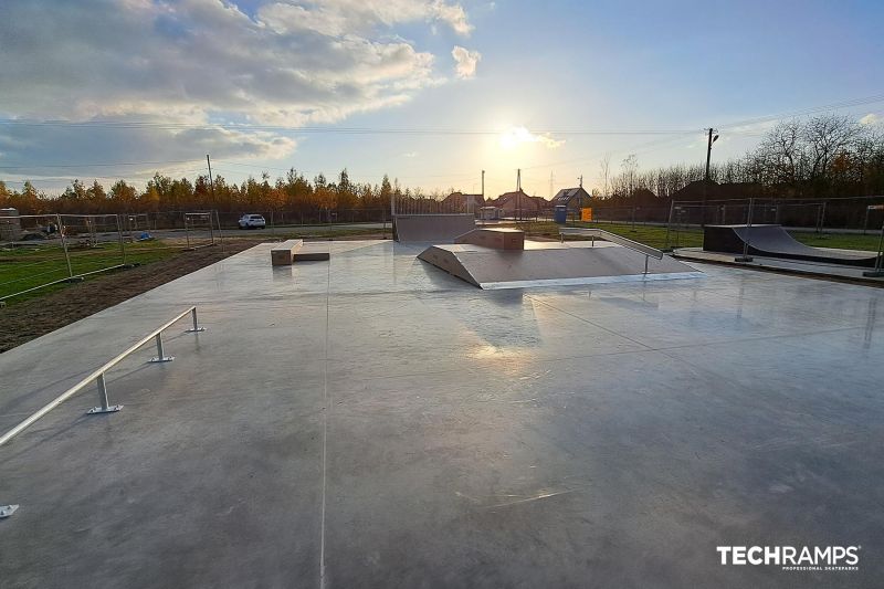 Skatepark modułowy przy ul. ul. Olimpijskiej 1, Kozłów Biskupi 