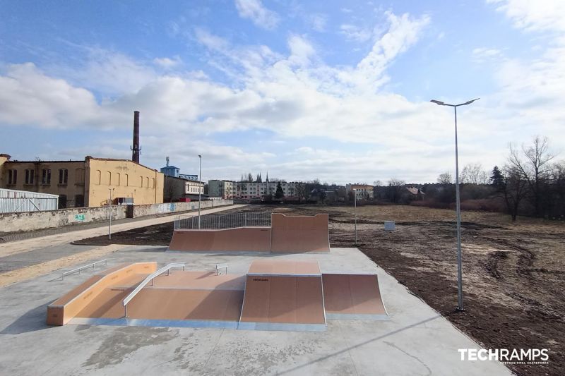 Skatepark w Zawierciu - na terenie dawnego boiska „Włókniarz”