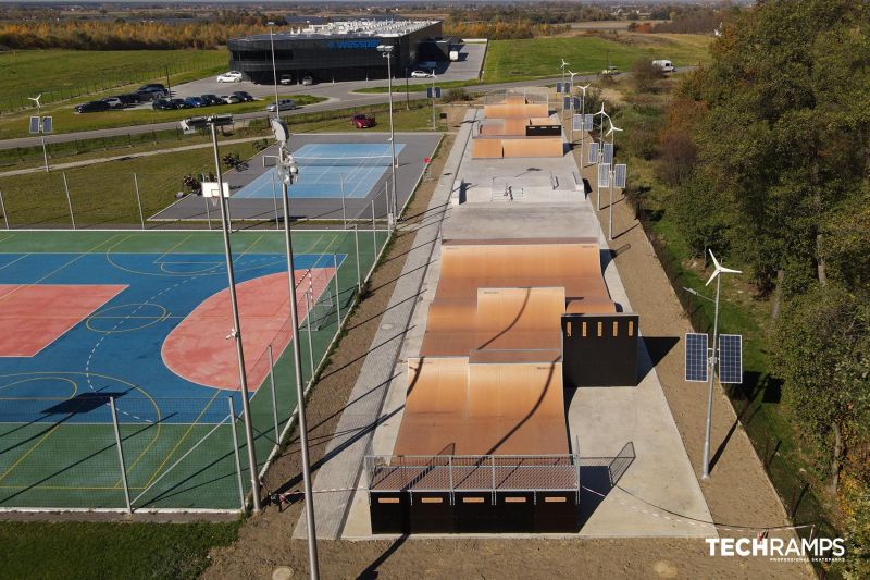 Zdjęcie z lotu ptaka - skatepark w Rzezawie 