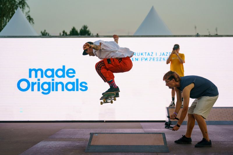 Мобільний скейтпарк орігамі